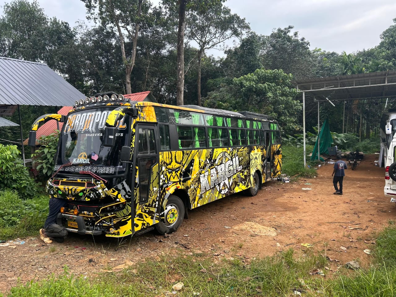 Bus 4